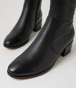 SENTAL DF BLACK LEATHER