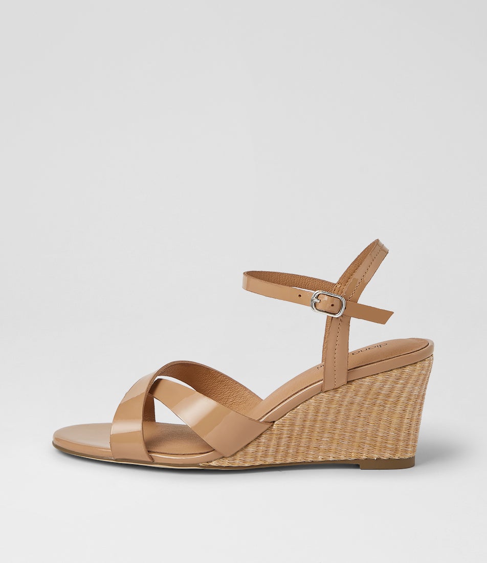 Isenta Nude Natural Patent Leather Sandals