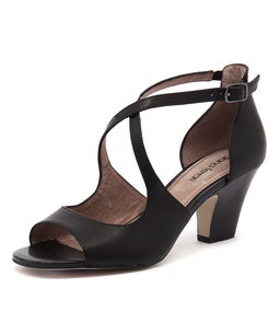 QUEST BLACK LEATHER