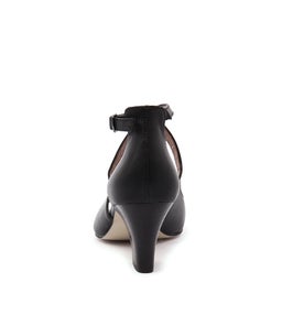 QUEST BLACK LEATHER