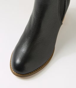 SADORE BLACK LEATHER