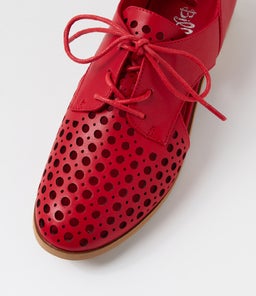 QUIETLY RED SMOOTH
