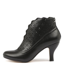 MAUDE BLACK SMOOTH