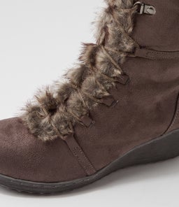 TOMMILEE IL GREY MICROSUEDE