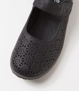 SILVIEE IL BLACK SMOOTH