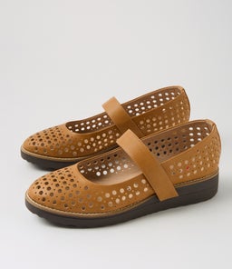 OLUMIA IL TAN CHOC SOLE SMOOTH
