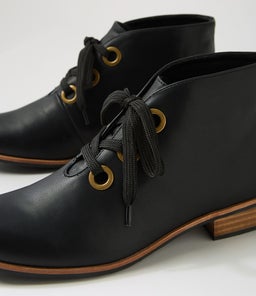 HISSEL IL BLACK SMOOTH