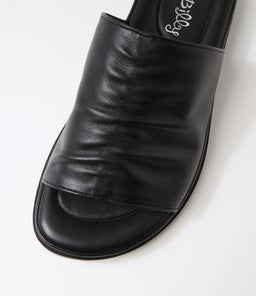 QUITTA IL BLACK BLACK SOLE SMOOTH