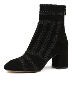 SHUFFLE BLACK SUEDE