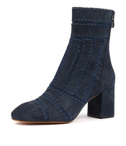 SHUFFLE NAVY SUEDE