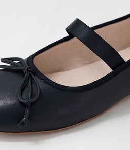 BOW MO BLACK LEATHER