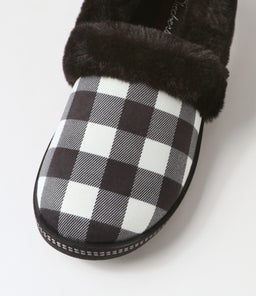 167628 COZY CAMPFIRE CM SK BLACK WHITE TEXTILE