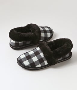 167628 COZY CAMPFIRE CM SK BLACK WHITE TEXTILE