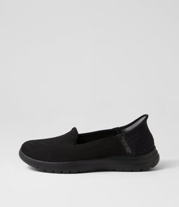 136542 ON THE GO A SK BLACK BLACK TEXTILE
