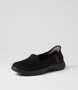 136542 ON THE GO A SK BLACK BLACK TEXTILE