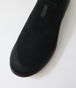 GO WK 8 SLIP ON SK BLACK BLACK KNIT
