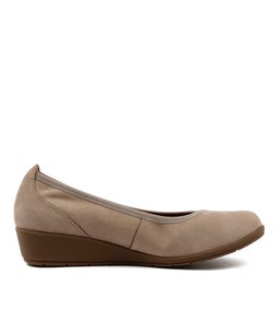 FLEXWEDGE LIGHT TAUPE LEATHER
