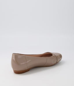 CLAUDEA LT TAUPE PATENT LEATHER