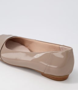 CLAUDEA LT TAUPE PATENT LEATHER