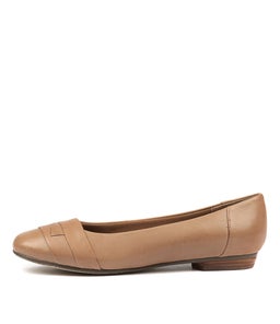 CLAUDEA TAN LEATHER
