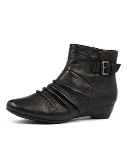DIONNE BLACK LEATHER