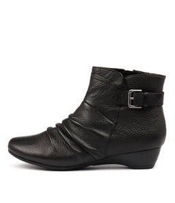 DIONNE BLACK LEATHER