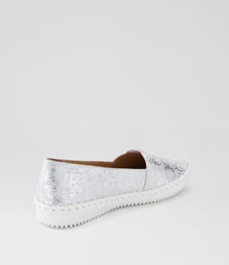 WICKER SU SILVER METAL FLOWER LEATHER