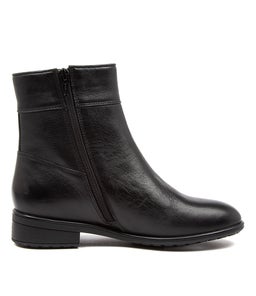 ECHUCA SU BLACK LEATHER