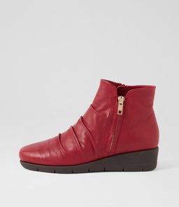 Maxie Su Cherry Leather Maxie Su Cherry Leather