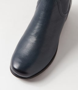 MILLAN SU NAVY LEATHER