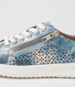 ZARINA SU BLUE CLOUDS WHITE SOLE LEATHER