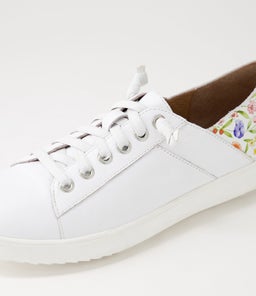 ZAYLAH SU WHITE ANTIQUE FLORAL LEATHER
