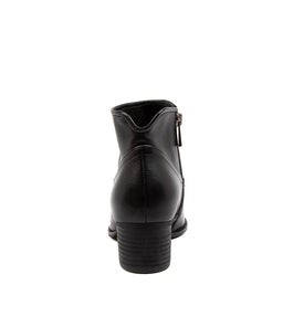 PRIYA SU BLACK LEATHER