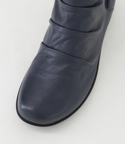 PANKA SU NAVY LEATHER ELASTIC