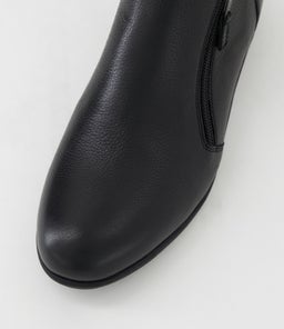 FALLENN SU BLACK LEATHER