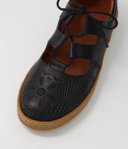 HEMILLIE SU BLACK GUM SOLE LEATHER