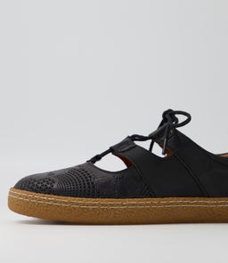 HEMILLIE SU BLACK GUM SOLE LEATHER