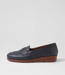 PUNIS SU NAVY GUM SOLE LEATHER