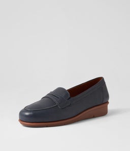 PUNIS SU NAVY GUM SOLE LEATHER