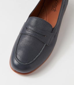 PUNIS SU NAVY GUM SOLE LEATHER
