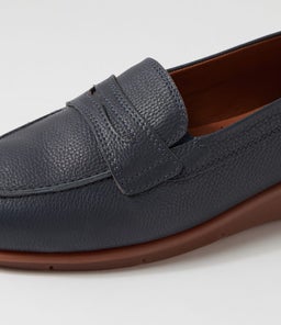 PUNIS SU NAVY GUM SOLE LEATHER