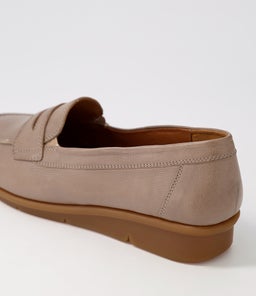 PUNIS SU TAUPE LEATHER