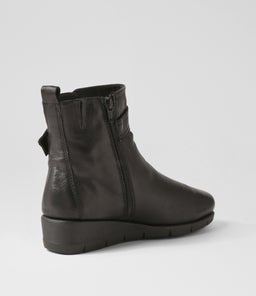 MOTHER SU BLACK LEATHER