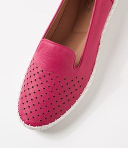 WINNER SU DK FUCHSIA LEATHER