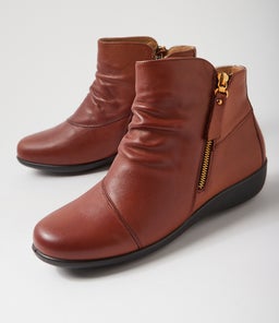 POSSITION SU TAN LEATHER