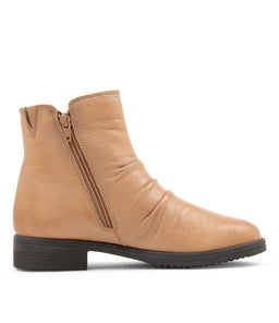 CANI SU CAMEL LEATHER