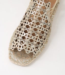 PRECHO SU TAUPE METAL FLOWER LEATHER