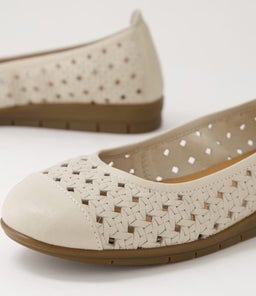 FAB SU ALMOND LEATHER