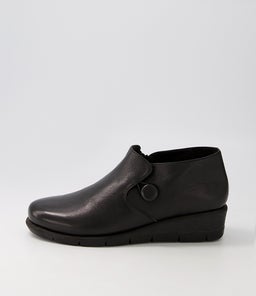 MONSTER SU BLACK LEATHER
