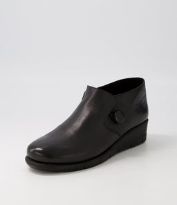 MONSTER SU BLACK LEATHER